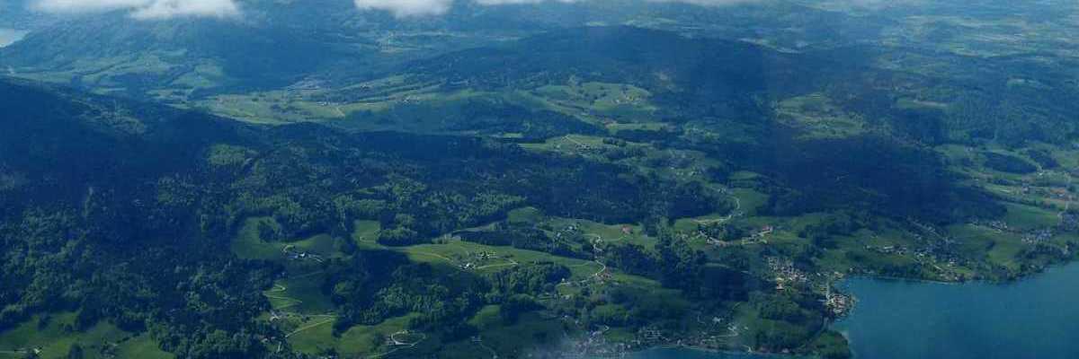 Flugwegposition um 13:45:56: Aufgenommen in der Nähe von Gemeinde Steinbach am Attersee, Österreich in 2071 Meter